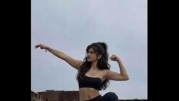 Nonton Hot Girl Licking Pussy On A Rooftop thumbnail