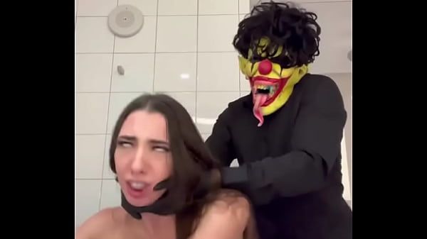 Play MP4 - Gibby The Clown Serving Severe Backshots To White Slut While Her Boyfriend Is Playing Fortnite