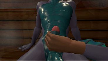 Мастурбирую, сосу член в сауне, облизываю яйца 