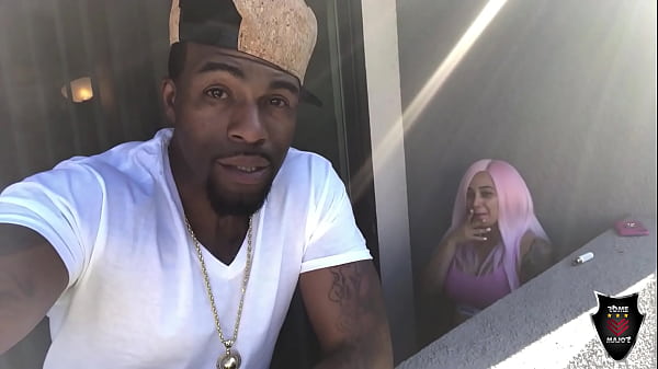 Curvy barbi welcomes new neighbor rome major with a hardcore fuck 