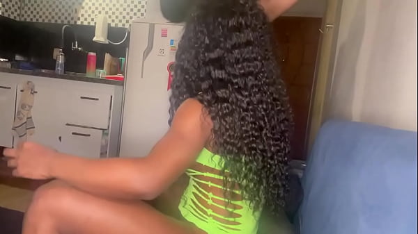 Play MP4 - Fiz troca troca com novinho entregador&comma; v&iacute;deo completo no red