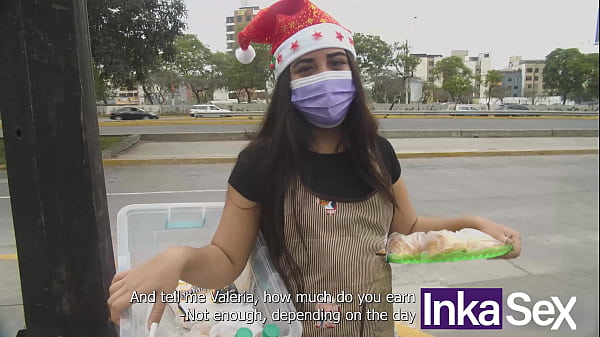 Mi Hermanastra Recibe Como Regalo De Navidad Pedazo De Carne A V&iacute;speras De Navidad thumbnail