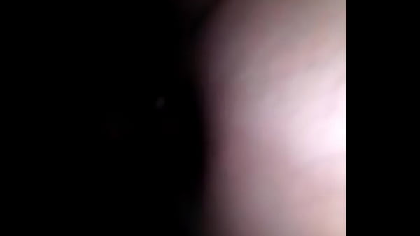 Branquinha quicando no pau 