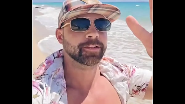 Last stroll on the beach and now time to go home i'm looking to get some colabs booked in over the strai 