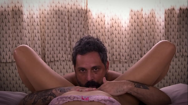 Ele Me Olhava Enquanto Me Chupava E Eu Virei Uma Cachoeira thumbnail