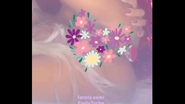 Cute asian babe buttplug