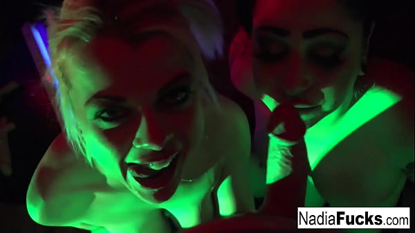 Sexy babes suck his hard cock 