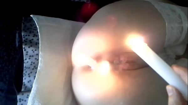 Play MP4 - EXTREME - Two candles one in her pussy and one in ass