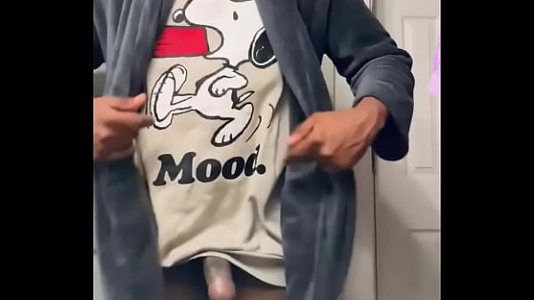 Play MP4 - What&rsquo;s under my robe&quest;