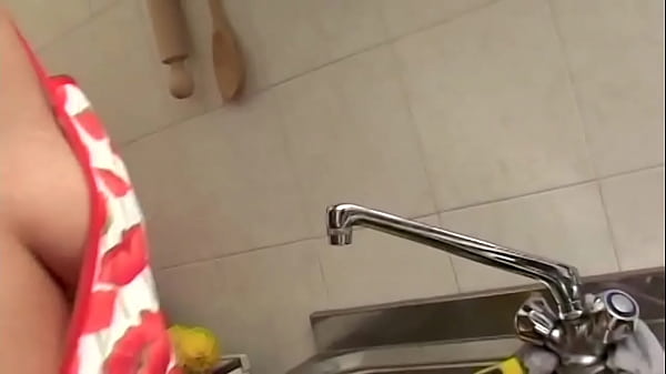 Play MP4 - After the show&comma; Kelly was paid in kind for cock and oral sex at her home