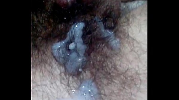 Punheta gostosa gozando muito leite quentinho e cremoso! 