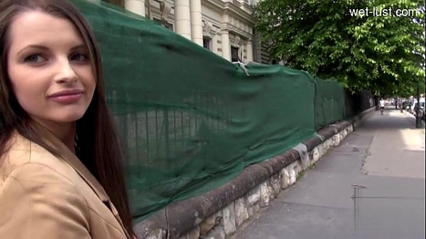 Sexy pornstar riding creampie