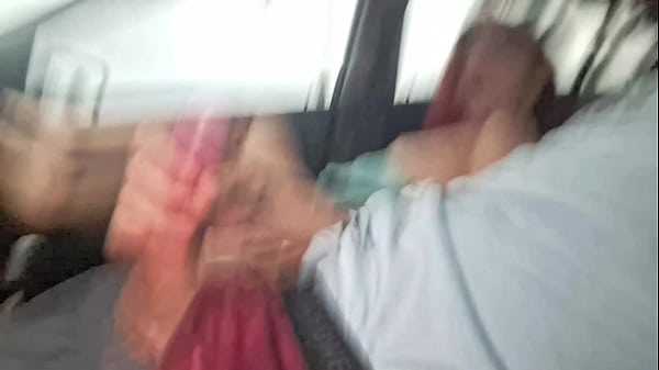 Play MP4 - Punheta arriscada na rua para gostosa&excl;