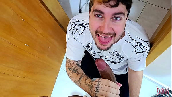 que del&iacute;cia essa rola preta grossa e curvada como um gancho (COMPLETO NO RED) 