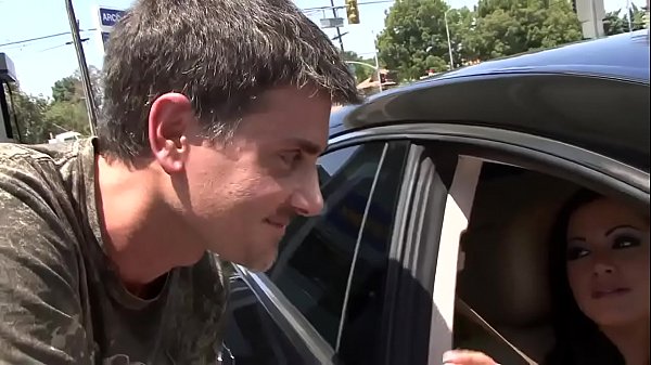 Play MP4 - Kimberly married bitch gets slaughtered by a young boy