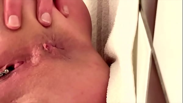 Nonton 50cm Long Dildo Anal Masturbate With Sweet Orgasm And A Lot Juice From My Pussy thumbnail