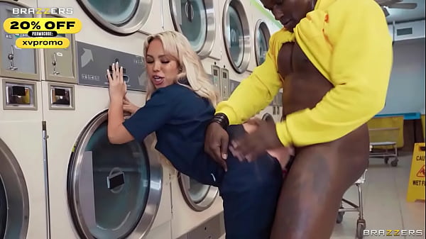 Play MP4 - Laundromat Loads&period;Luna Luxe &sol; Brazzers&sol; Enter XVPROMO on official site for discount
