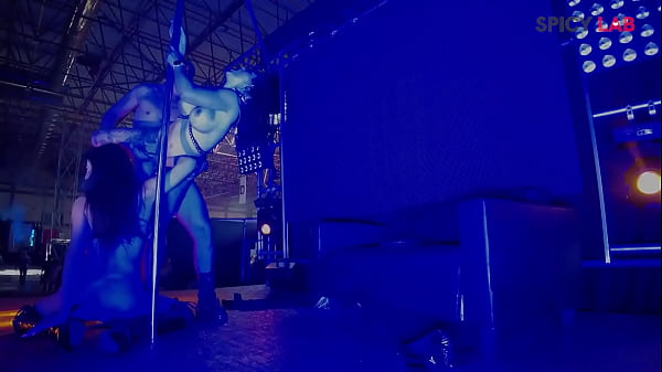 Musica Hard Rock Per Due Milf Vogliose thumbnail