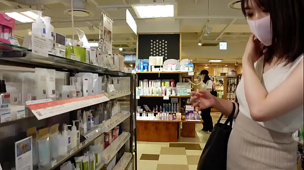 Play MP4 - 『マスクde本物素人』号泣！！涙。『本物素人』の『本物の涙』外資系化粧品販売員、『涙』美形素人美人のS&cir;X中に泣き出し、泣いていても美女に中出し『個人撮影』個撮オリジナル１７０人目