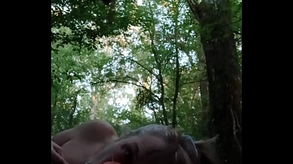 Play MP4 - 2025 09 17 Esclave F en foret rampe dans la boue pisse et ceinture