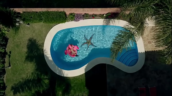 Nonton Pool Me Mister - Denise Klarskov Are Masturbating In Thepoll In Malaga. thumbnail