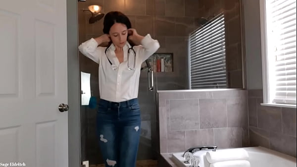 Nonton Doctor Sage Eldritch Wetting Blue Jeans & Panties thumbnail