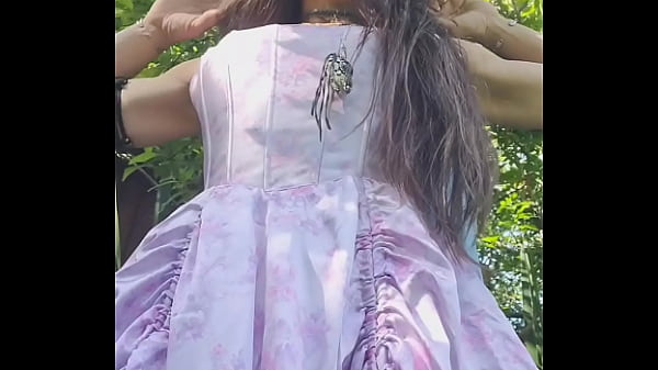 Nonton Outdoor Tease For Sundress Session #2 thumbnail