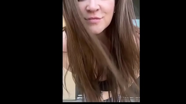 Nonton Ever Wondering What I Do While Waiting To Film? #nakedtransition #nakedoutside thumbnail