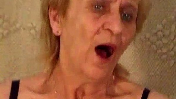 Nonton Granny And Young thumbnail