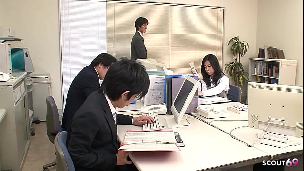 Play MP4 - Asian Secretary seduce to Blowbang annd Cum on Tits while Squirt Orgasm in Office at uncensored JAV Porn