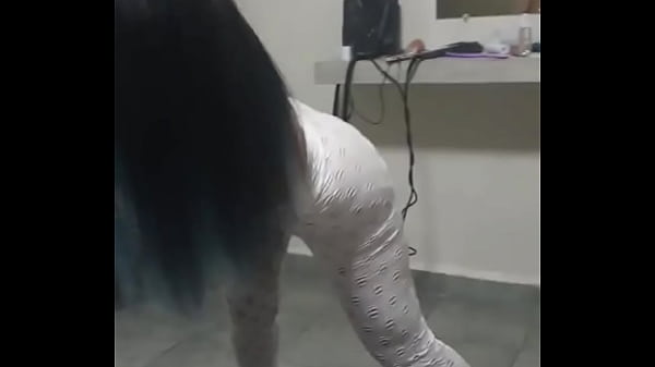 Nonton Me Caga El Reaggeton Pero Si Te Est&aacute;n Moviendo El Culo As&iacute; Ya Es Diferente. thumbnail