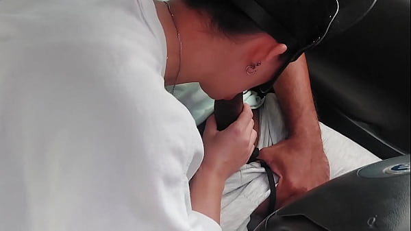 Gostosa Mamou Pau Do Dotado No Carro thumbnail