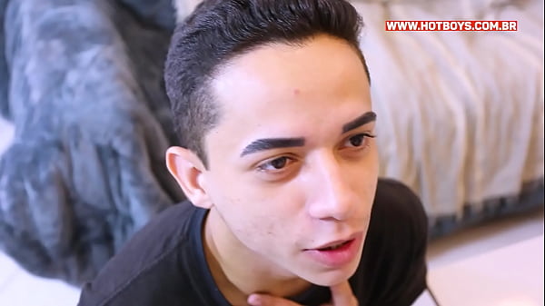 Novinho tomando pirocada do chefe 