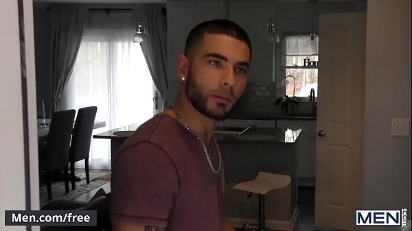 Play MP4 - Men&period;com - &lpar;Jordan Boss&comma; Vadim Black&rpar; - Str8 to Gay