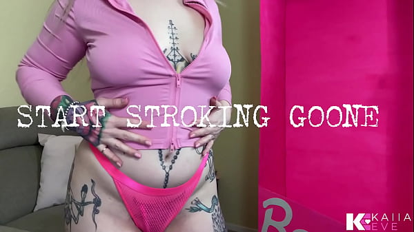 Cum on goon for a real curvy blonde sex goddess