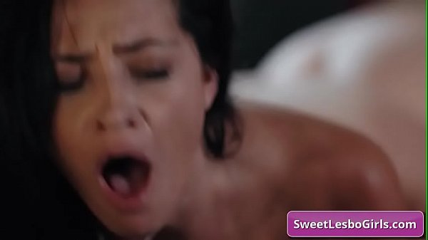 Play MP4 - Amazing hot lesbian babes Avi Love&comma; Kenzie Taylor with amazing big boobs fuck anally with massive sex dildo