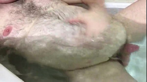 HUNG CHUB WANKING IN THE TUB