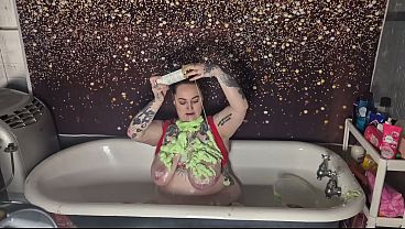 Bambi Gets Very Messy! Length 40mins thumbnail