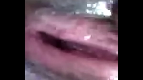 Mi t&iacute;a sigue queriendo que me la coja 