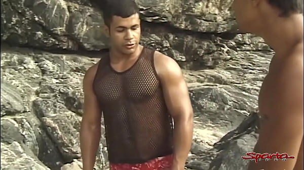 Play MP4 - Two Big Hard Dicked Dudes Mouth Fucking A Tanned Twink On The Beach&excl;