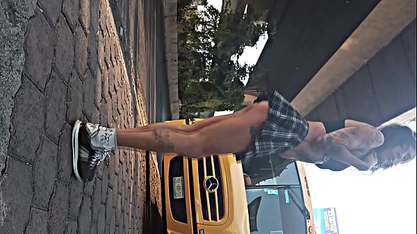 Travesti pidiendo aventon en la carretera  EXHIBIT, Violetta Pigtails 