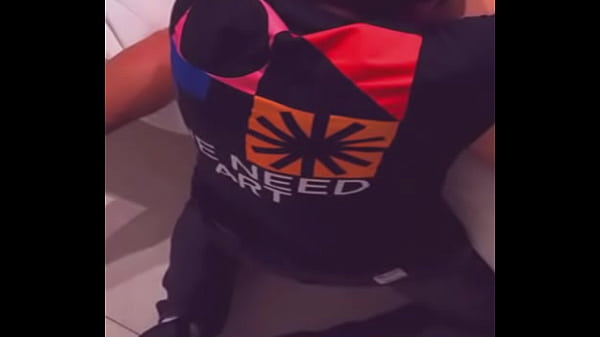 residencia estudiantil se vuelve hot con dos chicos jovenes 