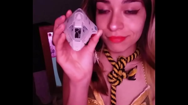 Bonneyuwu 10 02 cosplay leia mostrando sus tesoros star wars 