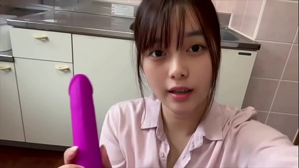 オナニーでイキ過ぎて最後に沢山えっちなアレが出ちゃいました... thumbnail