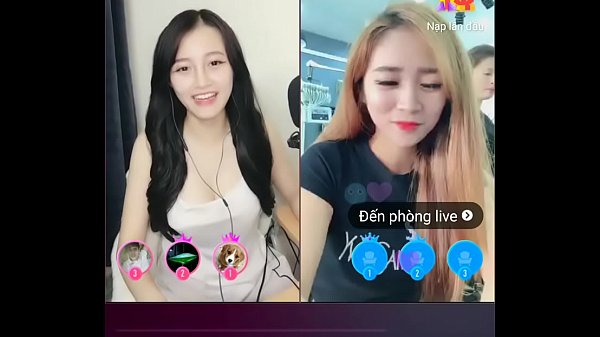 Two cute_girl in_livestream Uplive