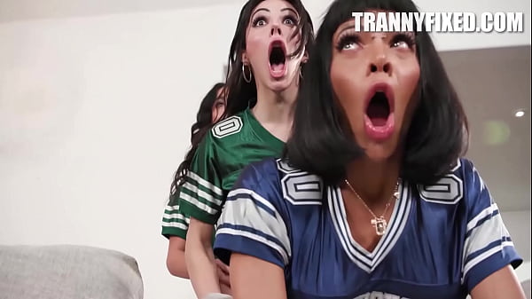 Game Day Grind Ariel Demure, Lola Morena, Avery Lust 