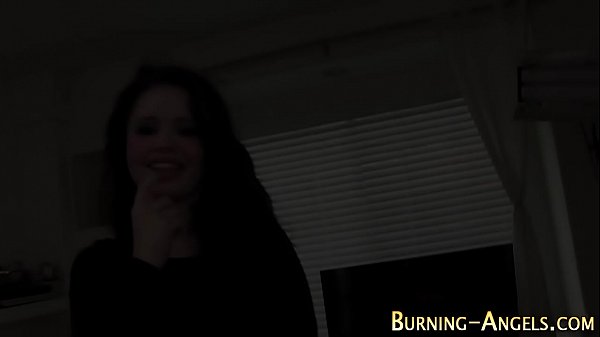 Nonton Pretty Alt Slut Rubs Cunt thumbnail