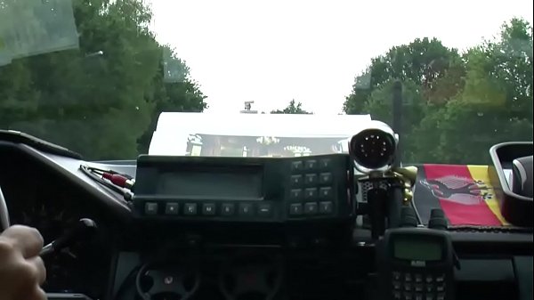 Play MP4 - Omi treibt es wild in ihrem Job