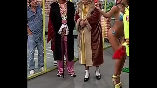 Dorita Orbegoso tremendo culazo en TV | peruana bikini 