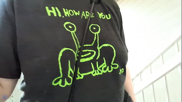 Play MP4 - walking up the stairs without a bra